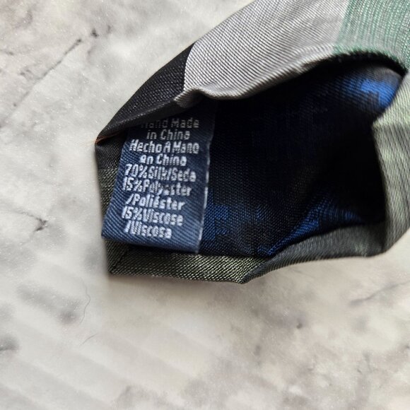 Ryan Seacrest Distinction Striped Neck Tie Gray & Green Silk Blend - Picture 4 of 4